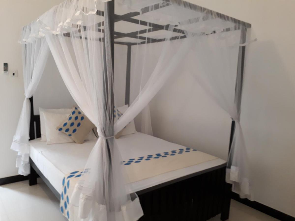 Apna Homestay Apartments Унаватуна Екстер'єр фото